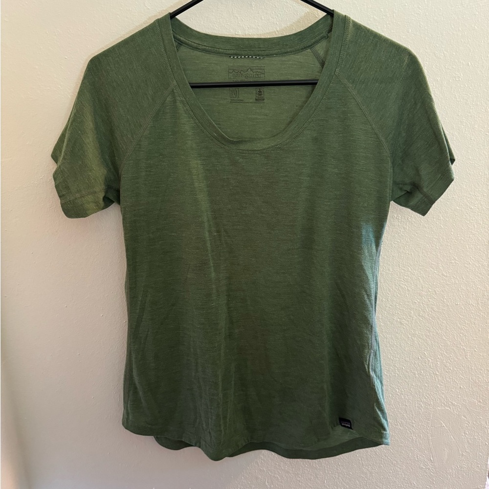 Patagonia Short-Sleeved Capilene Cool Trail Shirt, M, Green, Excellent condition